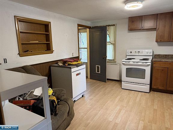 5th image of 403 N 3rd Ave