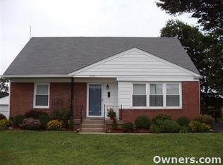 3705 Glenmeade Rd, Louisville, KY 40218