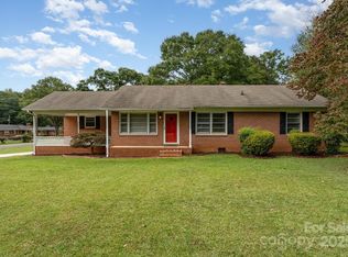 422 Plantation Rd, Lancaster, SC 29720