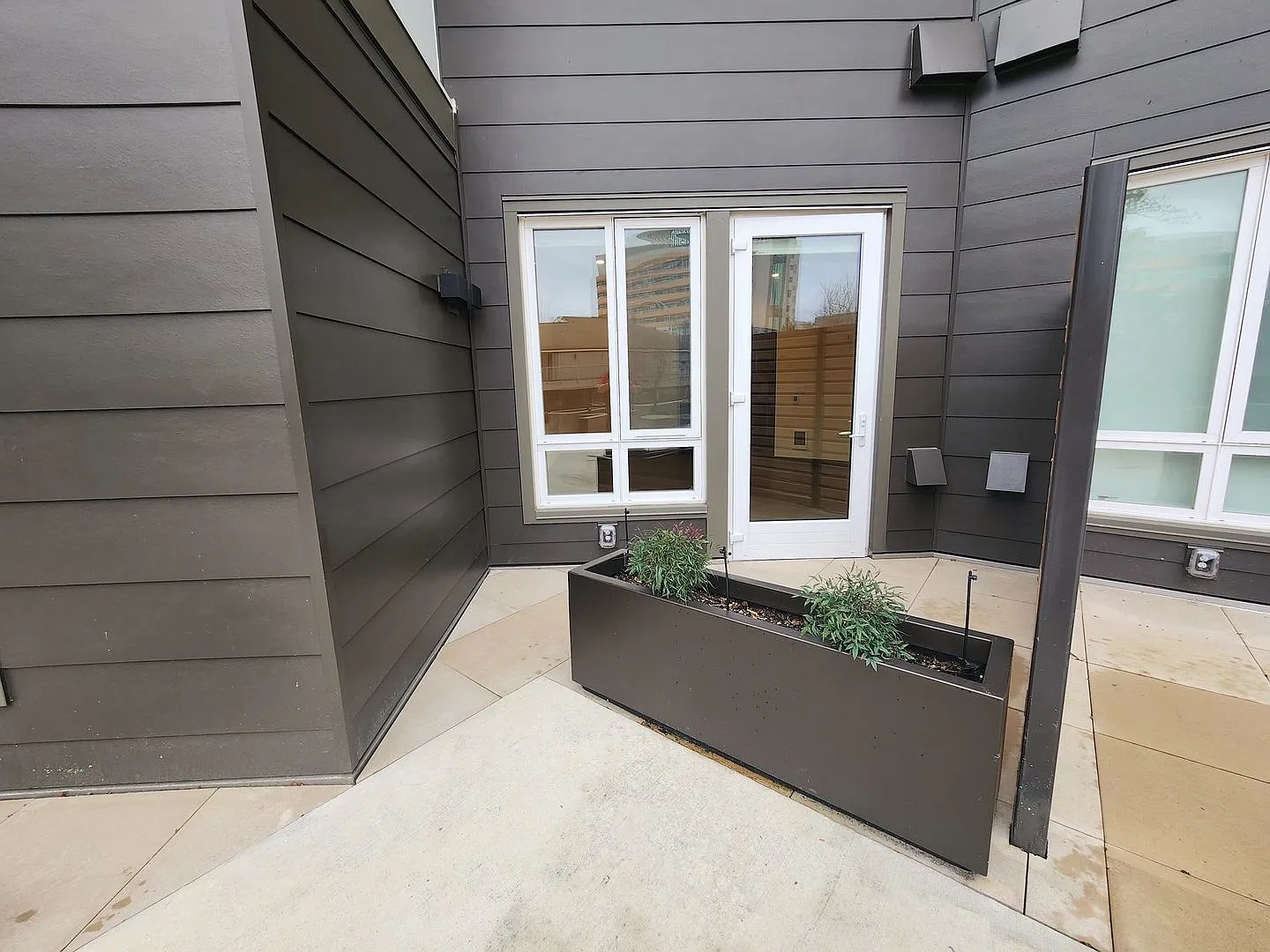 Brand New Urban One Bedroom Condo in Totem Lake, Kirkland — Photo 4