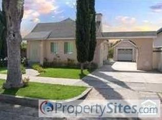 416 W Borchard Ave, Santa Ana, CA 92707