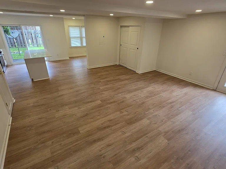 3100 Meadow Mere W — Photo 6