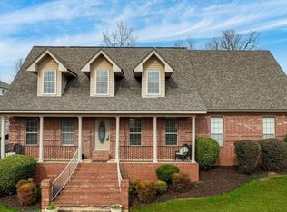 106 Beaver Creek Ln, Maumelle, AR 72113