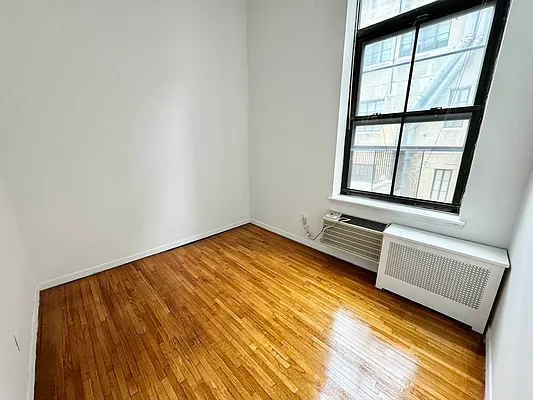 Rented by J PRESTON AND ASSOCIATES INC | media 5