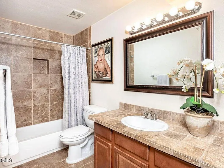 5142 E Pershing Ave — Photo 12