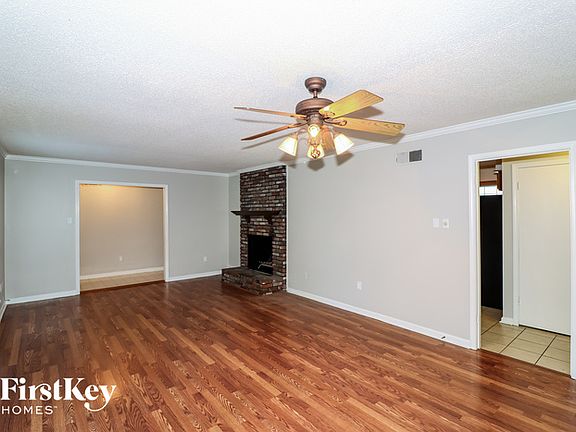 3rd image of 6660 Bainbridge Dr