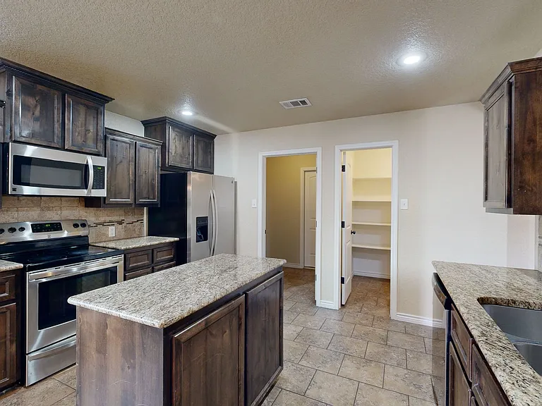 504 W Orion Dr — Photo 20
