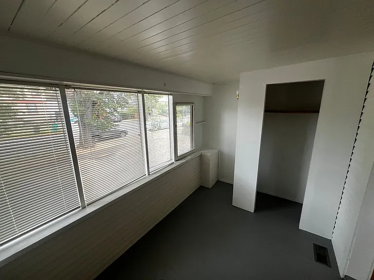 1108 Jackson St — Photo 9