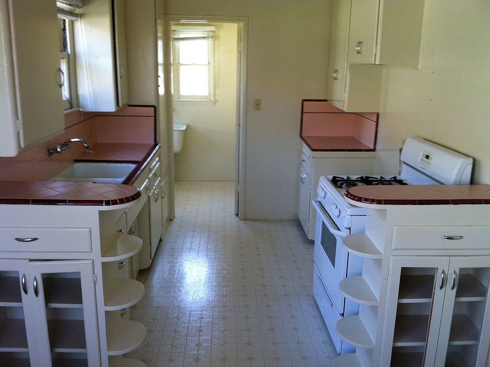 1st image of 818 S Catalina Ave #A