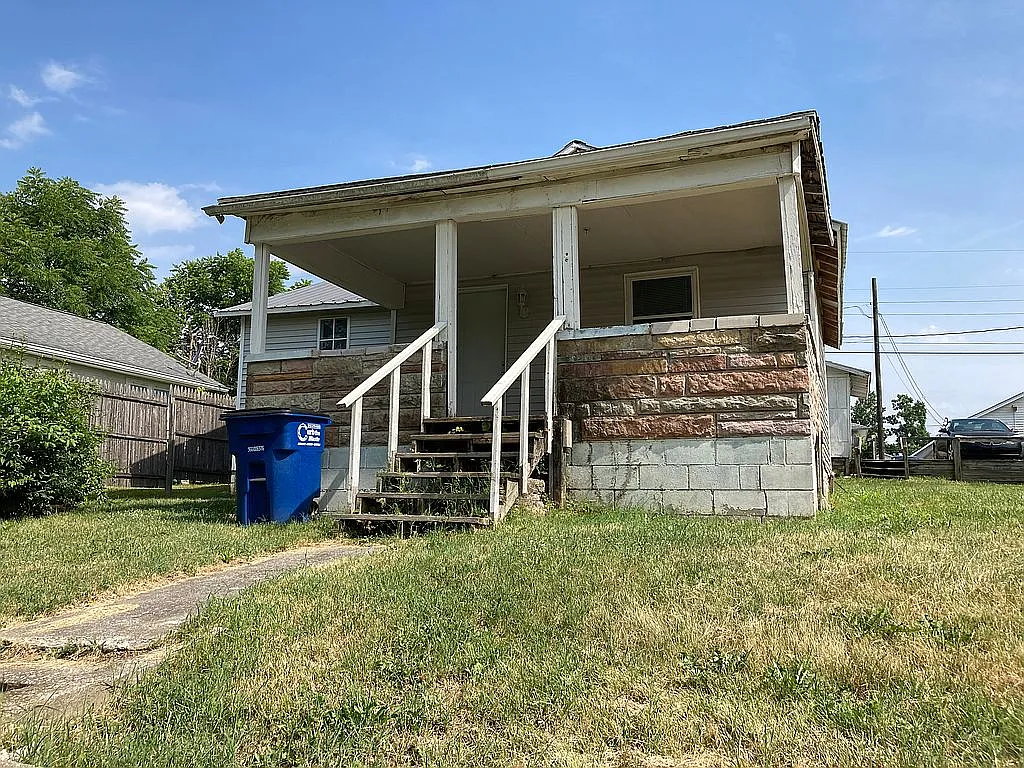 1709 25th St photo 1