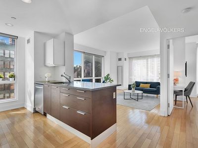 350 W 42nd St APT 7K, New York, NY, 10036