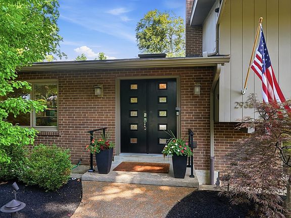 3rd image of 2936 Saddleback Dr
