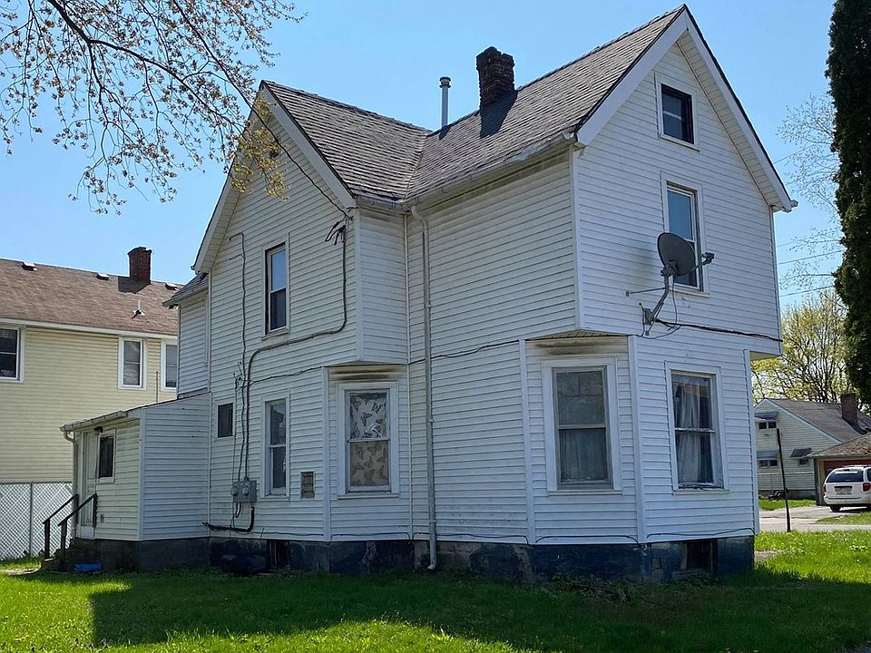 2nd image of 306 John St