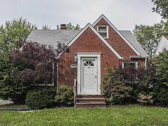 3rd image of 27421 Fullerwood Dr