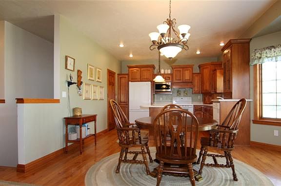 5th image of 2428 Skyline Oaks Dr