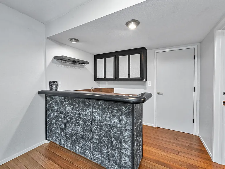 4871 Beacon Hill Dr — Photo 18