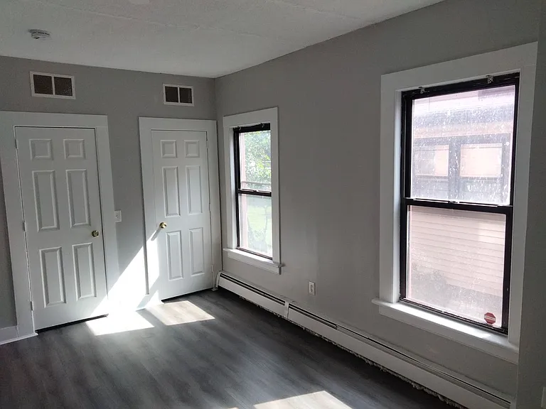 30 Alden St — Photo 6