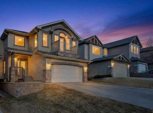 57 S Pantego Hl NW, Calgary, AB T3K0B7