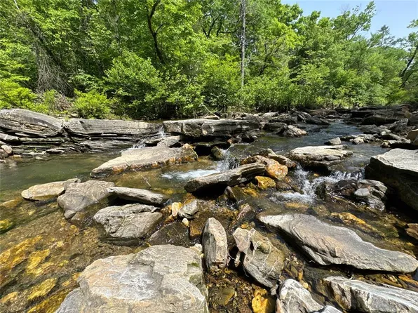 131 Charmed Ridge Ln, Broken Bow, OK 74728