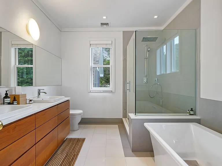 38 Fresh Pond Rd — Photo 15