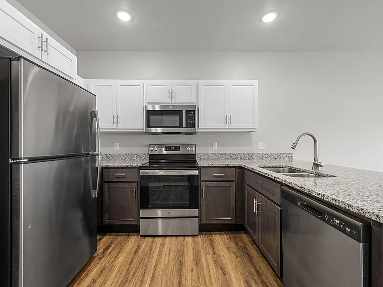 255 Robins Rd — Photo 11