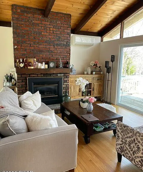 106 Corral Ln — Photo 7