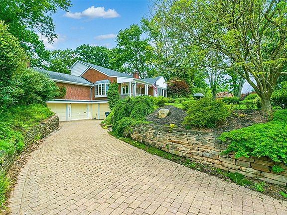 4th image of 126 Elm Dr