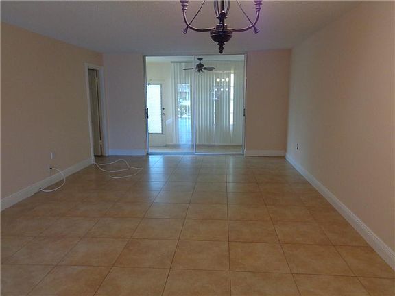 5th image of 9321 Sunrise Lakes Boulevard #106
