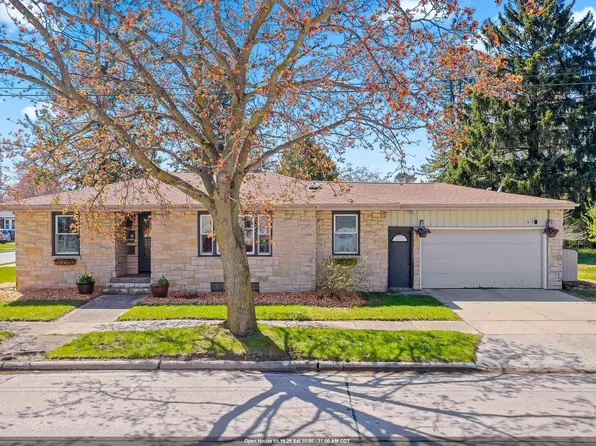 3002 Prairie St, Two Rivers, WI 54241
