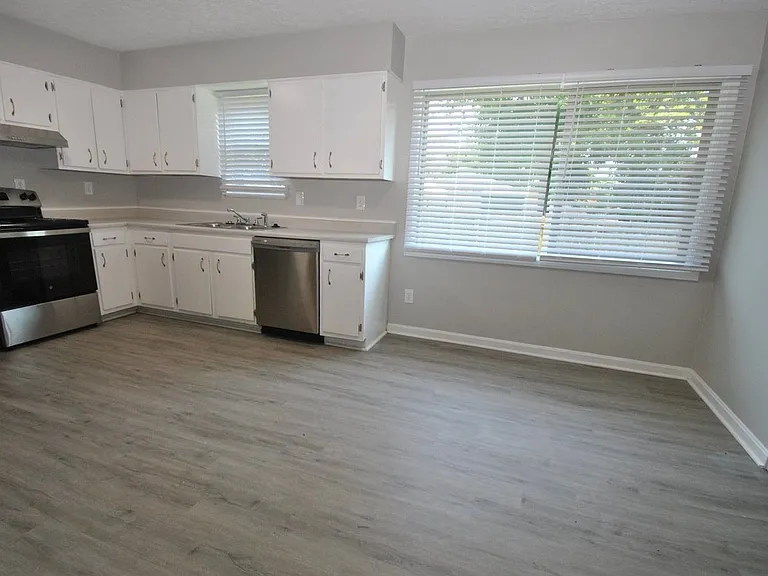 6711 El Rancho Rd — Photo 10