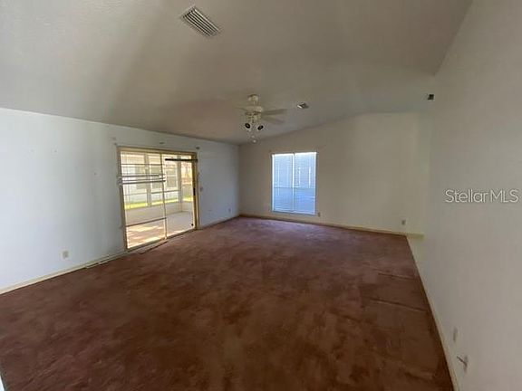 4th image of 1739 Lauren Ln