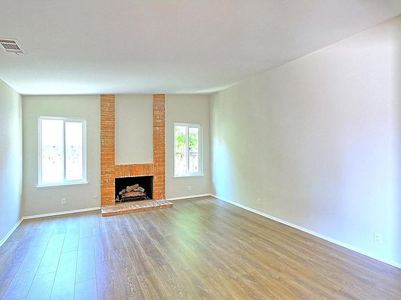 3rd image of 1241 Kumquat Pl