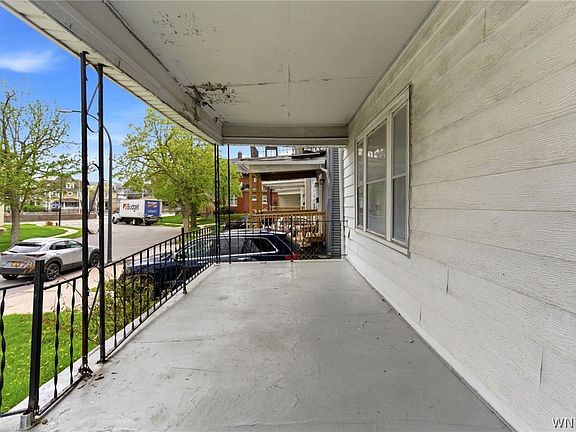 3rd image of 208 Loring Ave