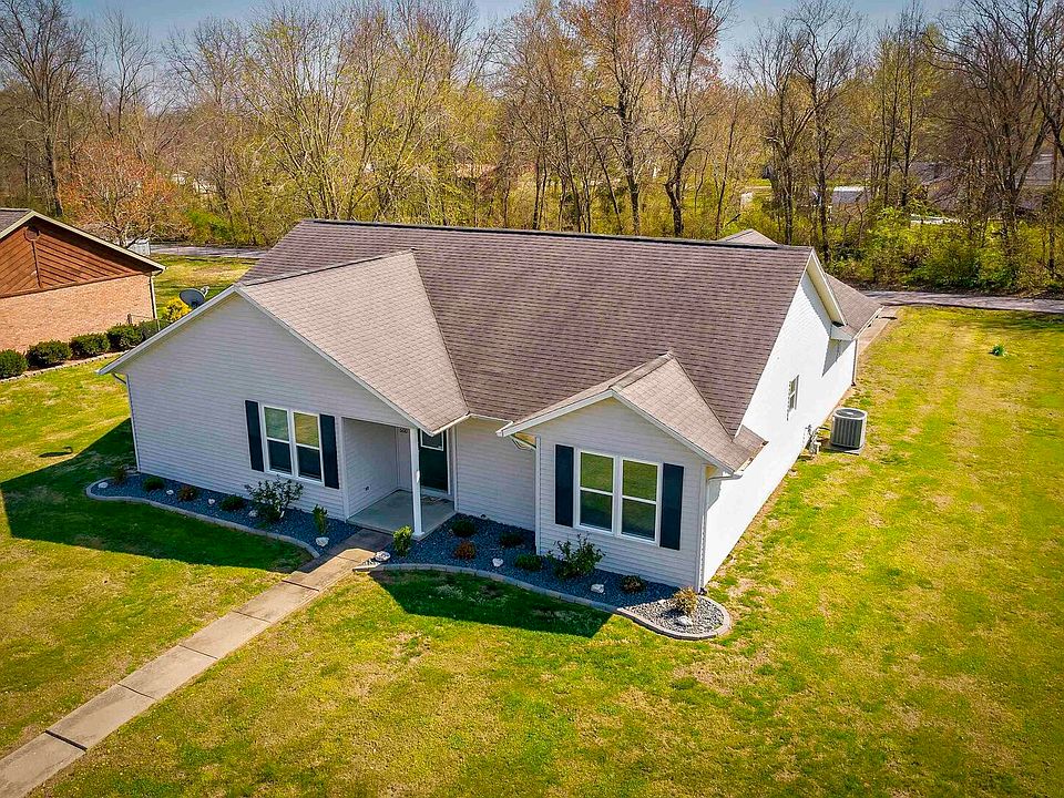 1st image of 600 Whippoorwill Ln
