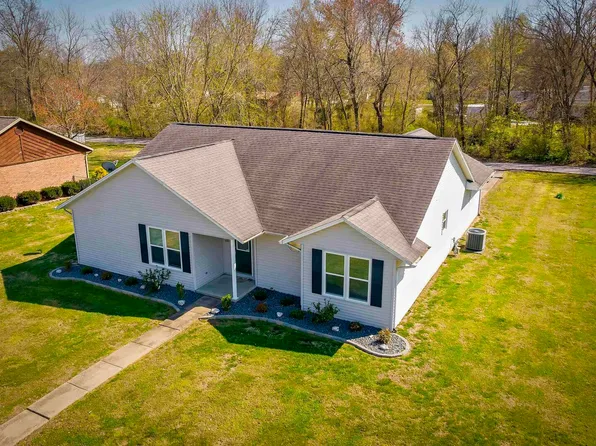 600 Whippoorwill Ln, Marion, IL 62959