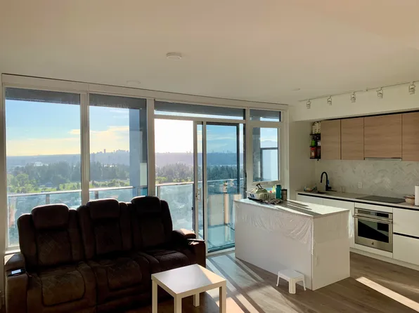 10448 University Dr #2910, Surrey, BC V3T 1V6