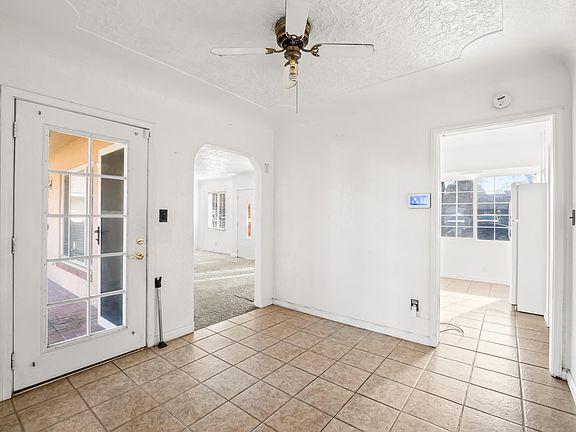 4th image of 1315 E Fountain Way