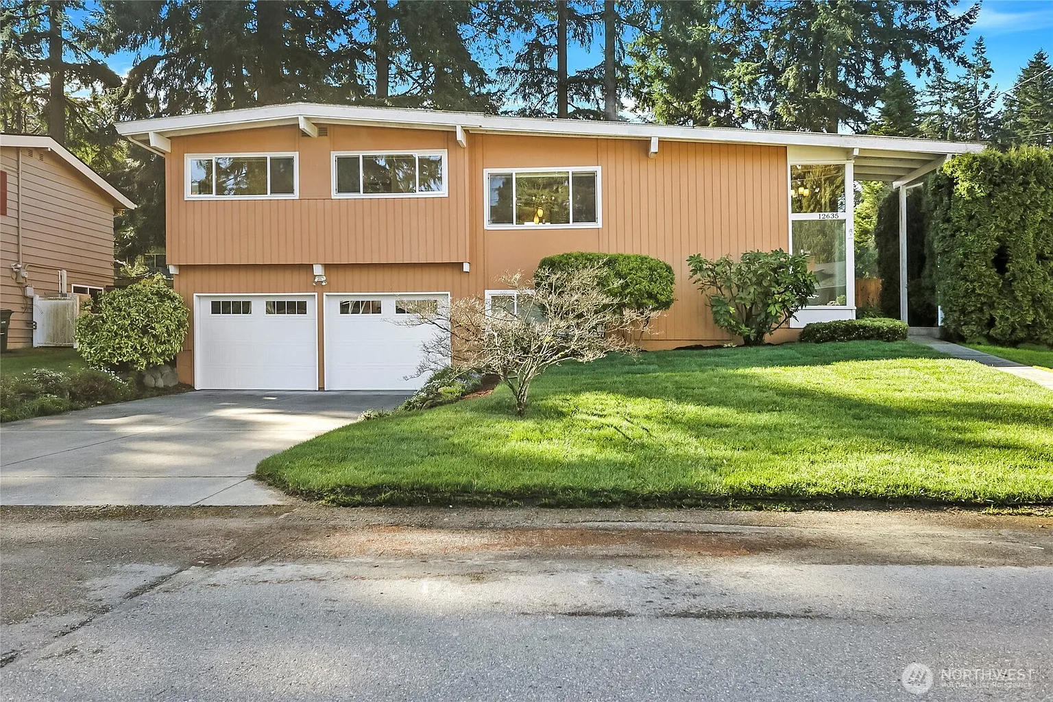12635 SE 54th Street photo 1