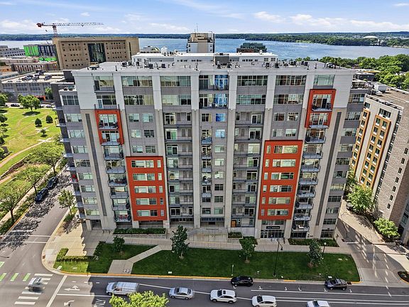 2nd image of 309 W Washington Ave Unit 412