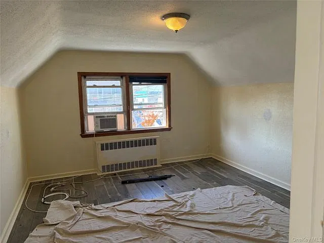 1 bed, 1.0 bath, 500 sqft, $2,200 — Photo 2