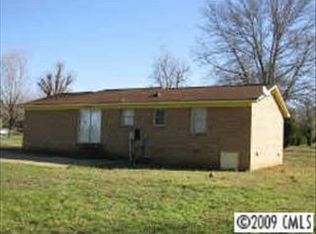 2106 Fernwood Dr, Shelby, NC 28152