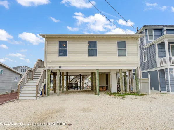 19 Clarence Drive, Manahawkin, NJ 08050