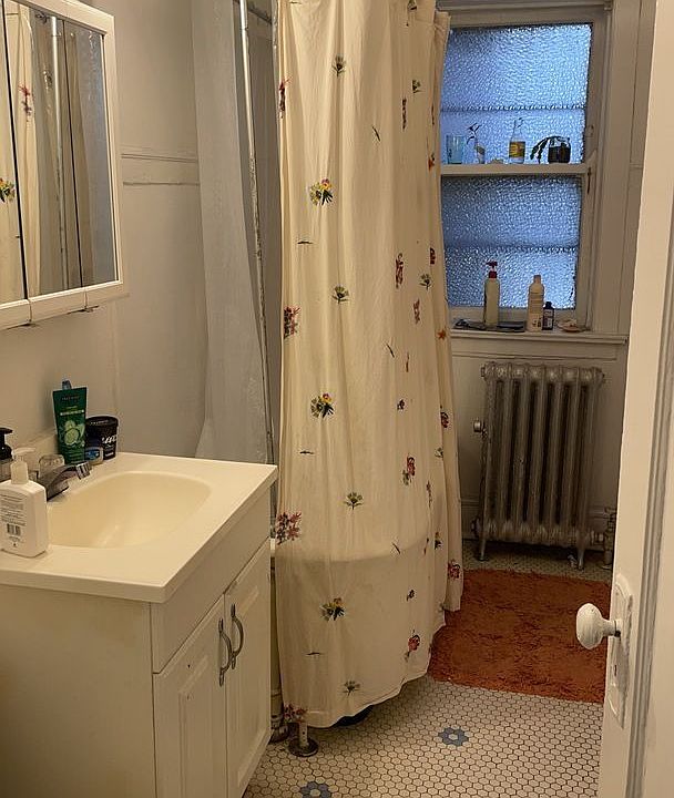 2nd image of 1449 W Albion Ave #3W