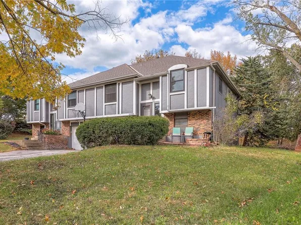 10184 Haskins St, Lenexa, KS 66215