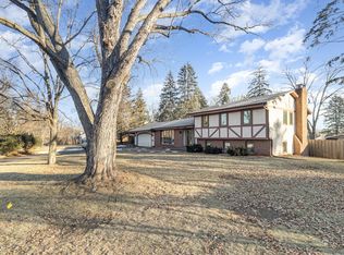 4159 Terrace Ln, Minnetonka, MN 55305