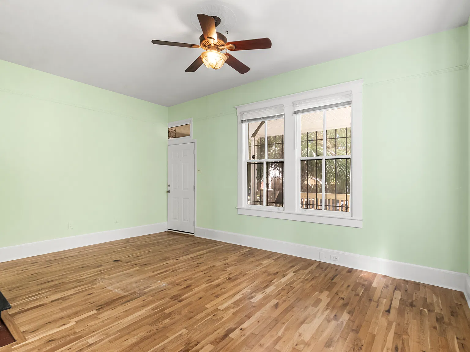 1 bed, 700 sqft, $1,300 — Photo 4
