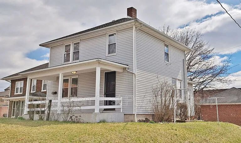 20 W Jackson St — Photo 36