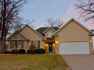 1139 W Red Oak St, Springfield, MO 65803