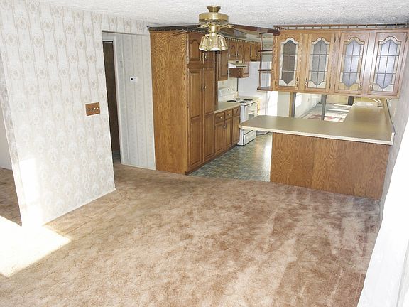 4th image of 6520 Millhoff Dr