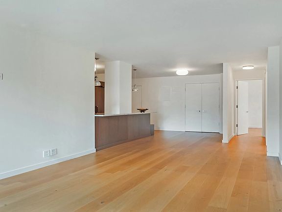 4th image of 357 E 57th St APT 15D